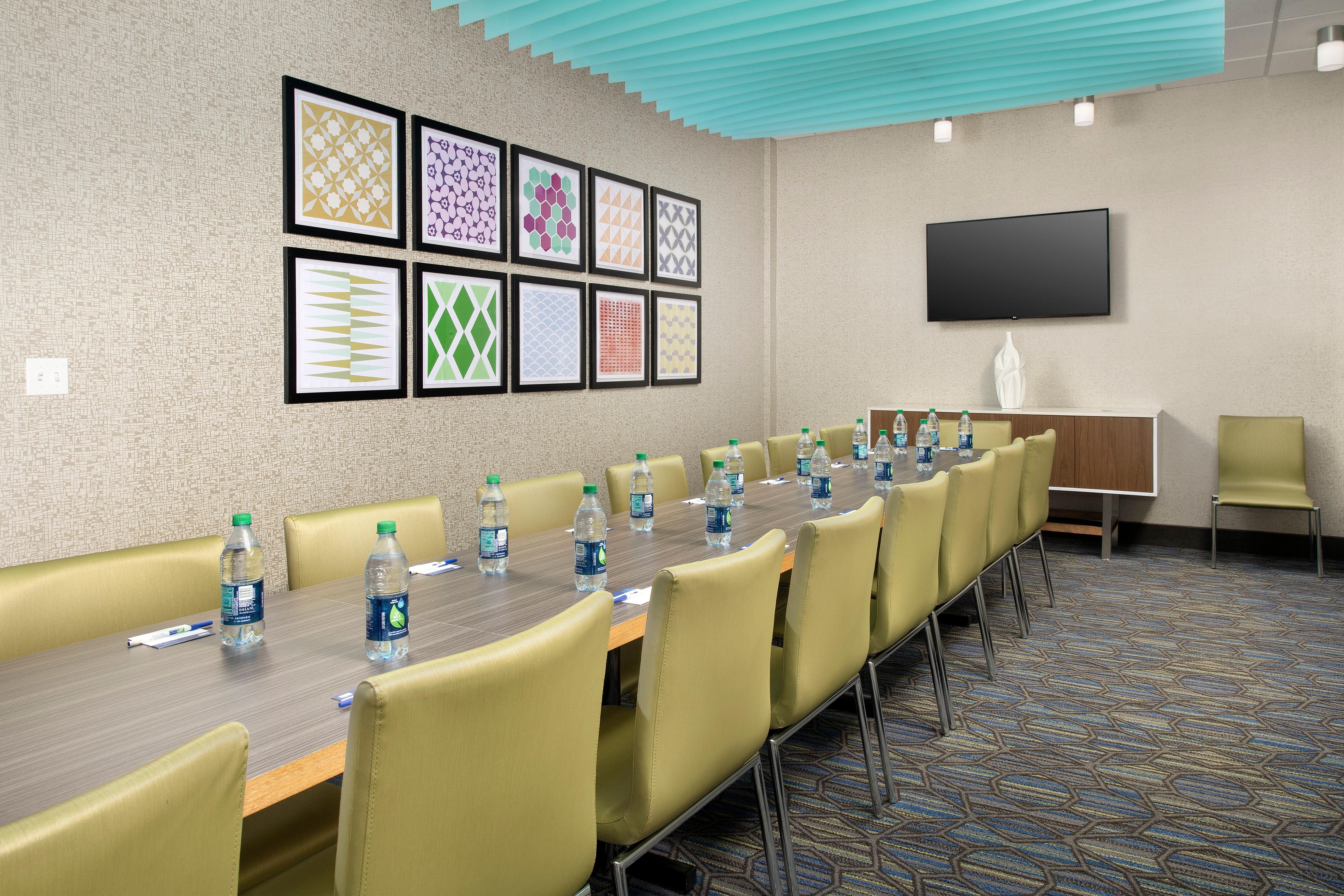 Holiday Inn Express & Suites - North Brunswick By Ihg Экстерьер фото