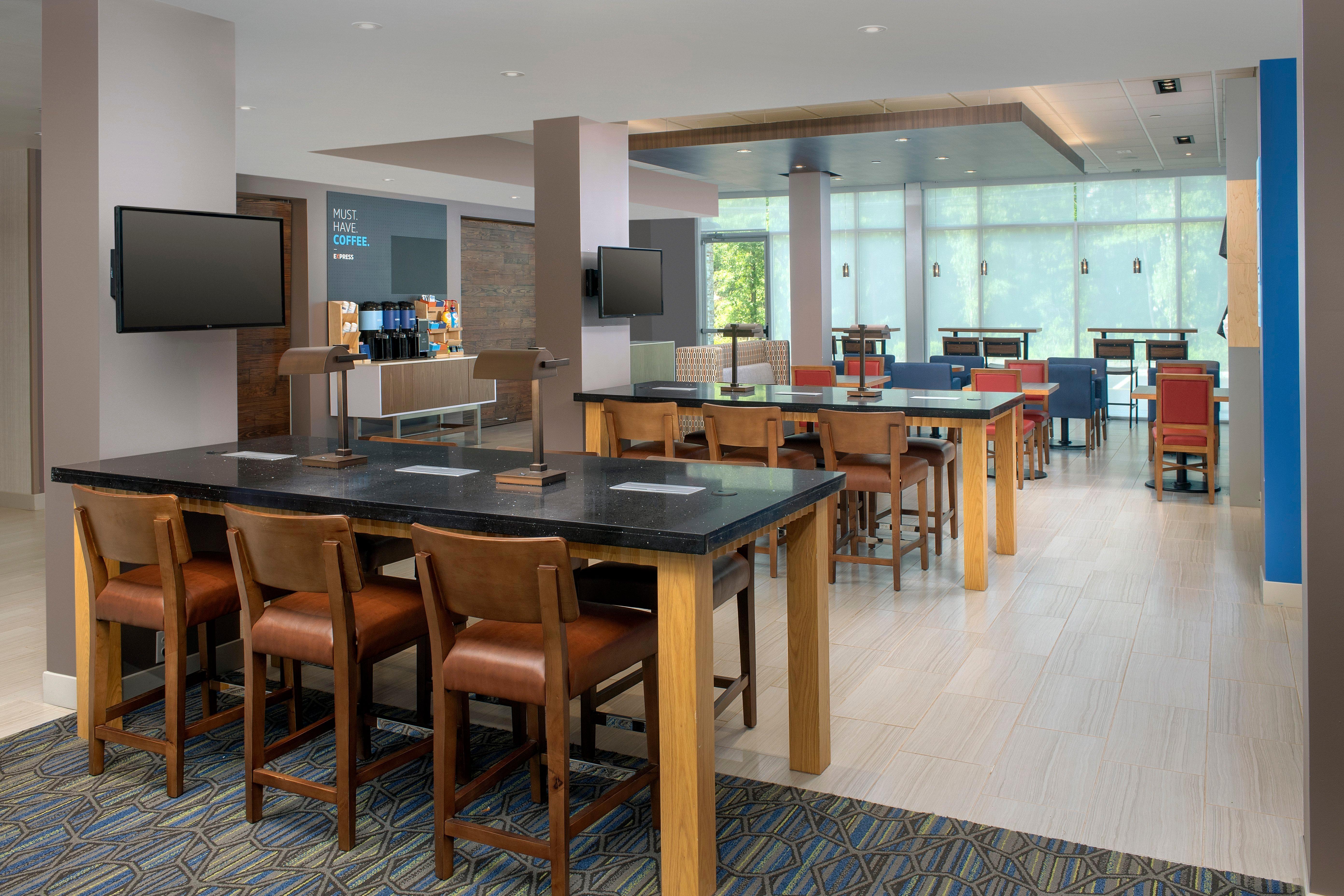 Holiday Inn Express & Suites - North Brunswick By Ihg Экстерьер фото