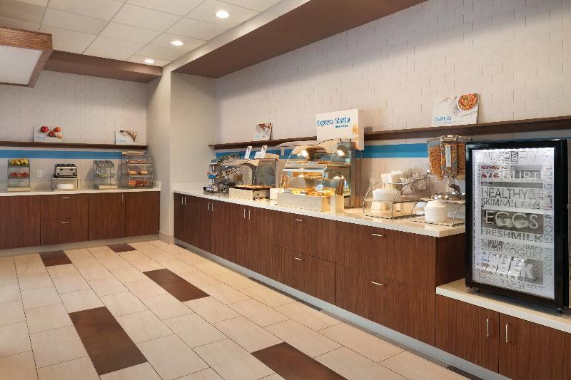 Holiday Inn Express & Suites - North Brunswick By Ihg Экстерьер фото